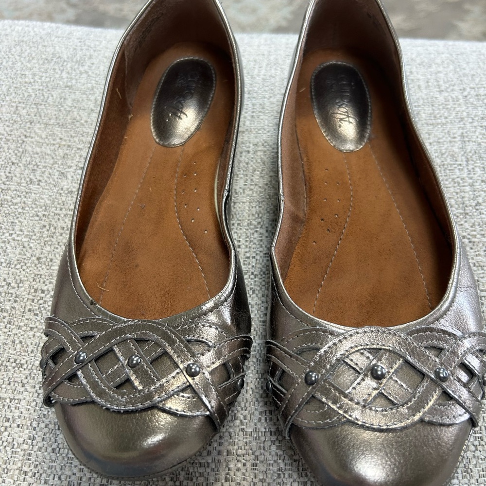 Chic Metallic Women's Flats